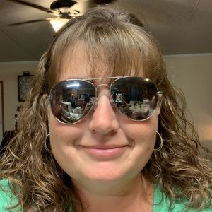 Meet your Posher, Nikki